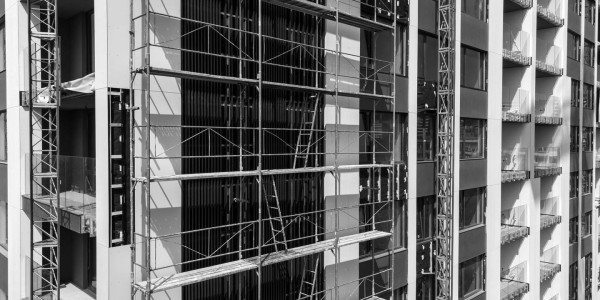 Derecho Inmobiliario / Abogados Inmobiliarios en Hospitalet de Llobregat · Reclamaciones Comunidades Vecinos / Propietarios por Defectos / Vicios Construcción