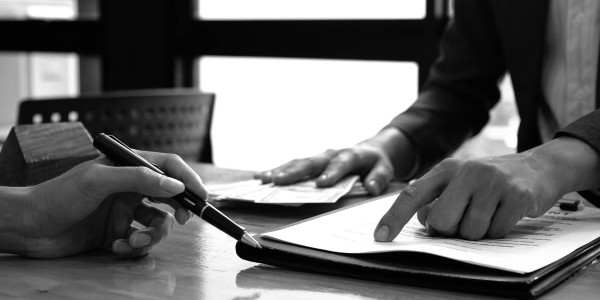 Derecho Inmobiliario / Abogados Inmobiliarios en Hospitalet de Llobregat · Resolución de Disputas / Conflictos entre Arrendadores e Inquilinos
